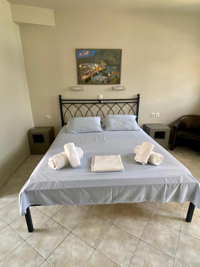 Pelagias Apartments Agia Efimia Luaran gambar