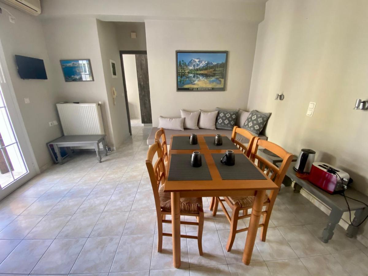 Pelagias Apartments Agia Efimia Luaran gambar