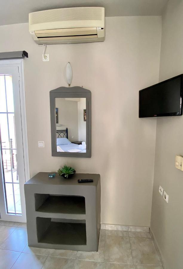 Pelagias Apartments Agia Efimia Luaran gambar