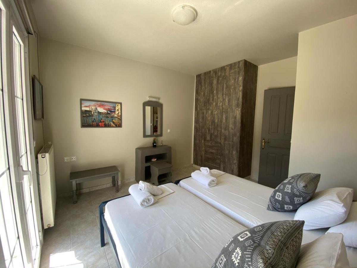 Pelagias Apartments Agia Efimia Luaran gambar