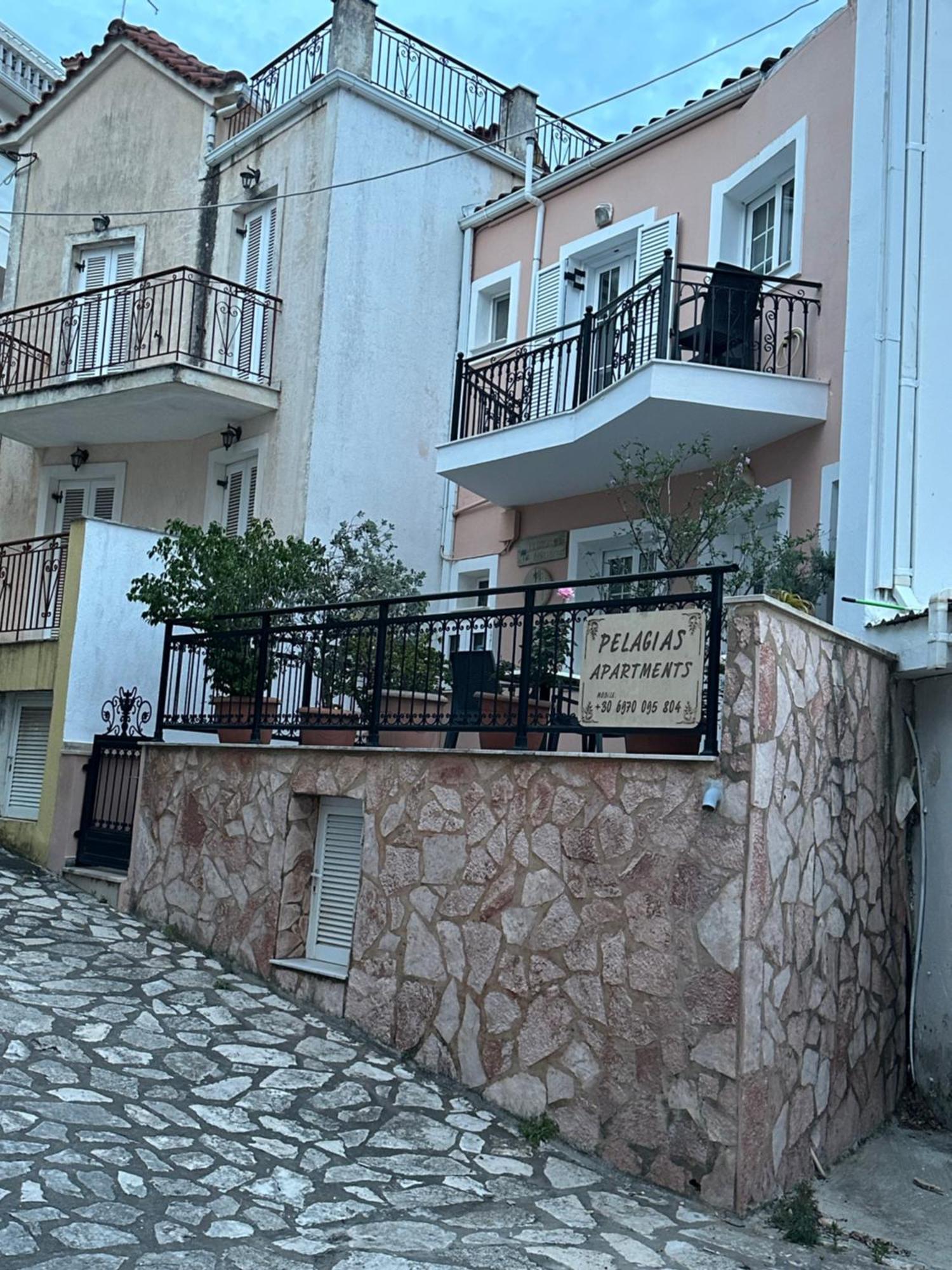Pelagias Apartments Agia Efimia Luaran gambar