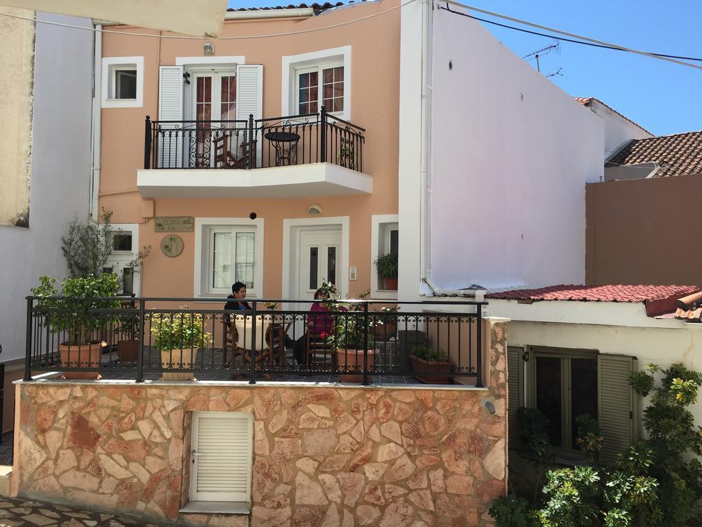 Pelagias Apartments Agia Efimia Luaran gambar